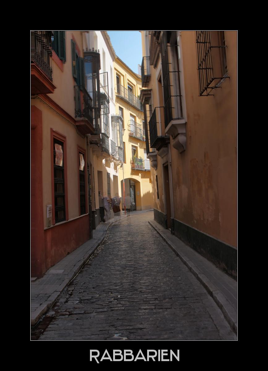 enge Straße in Sevilla
